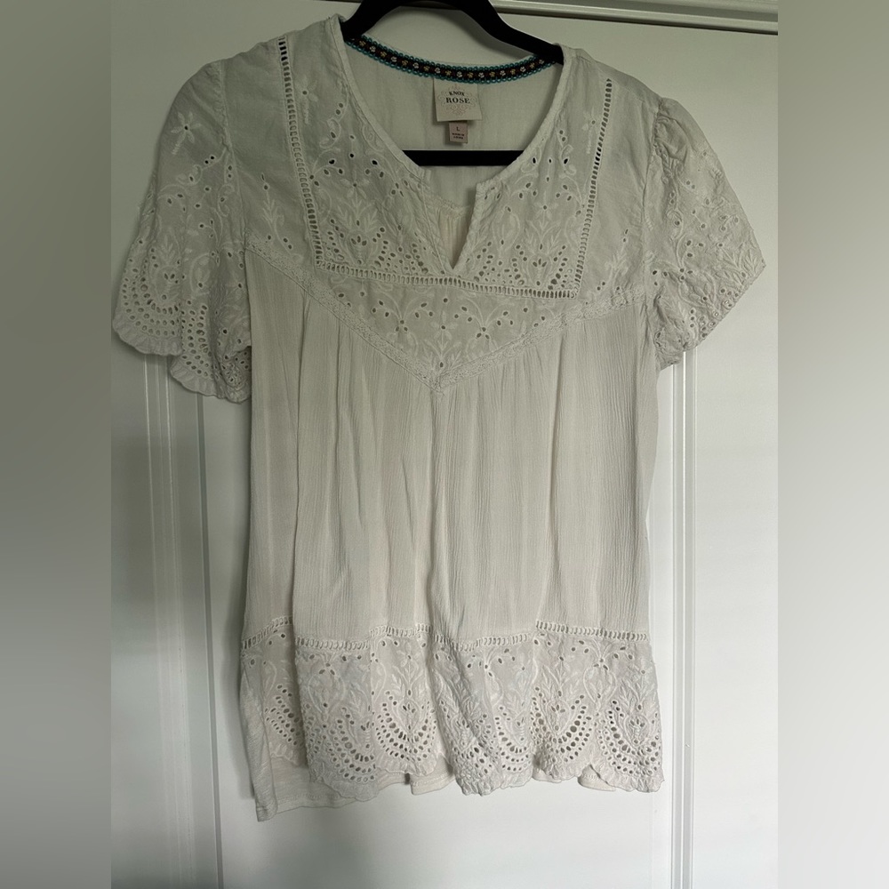 Knox and rose white eyelet top